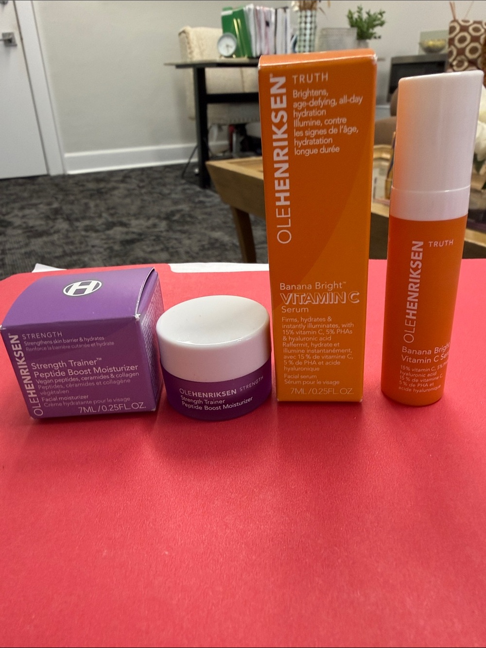 Olehenriksen Strength Trainer peptide boost moisturizer/ vitamin C serum - Picture 1 of 16